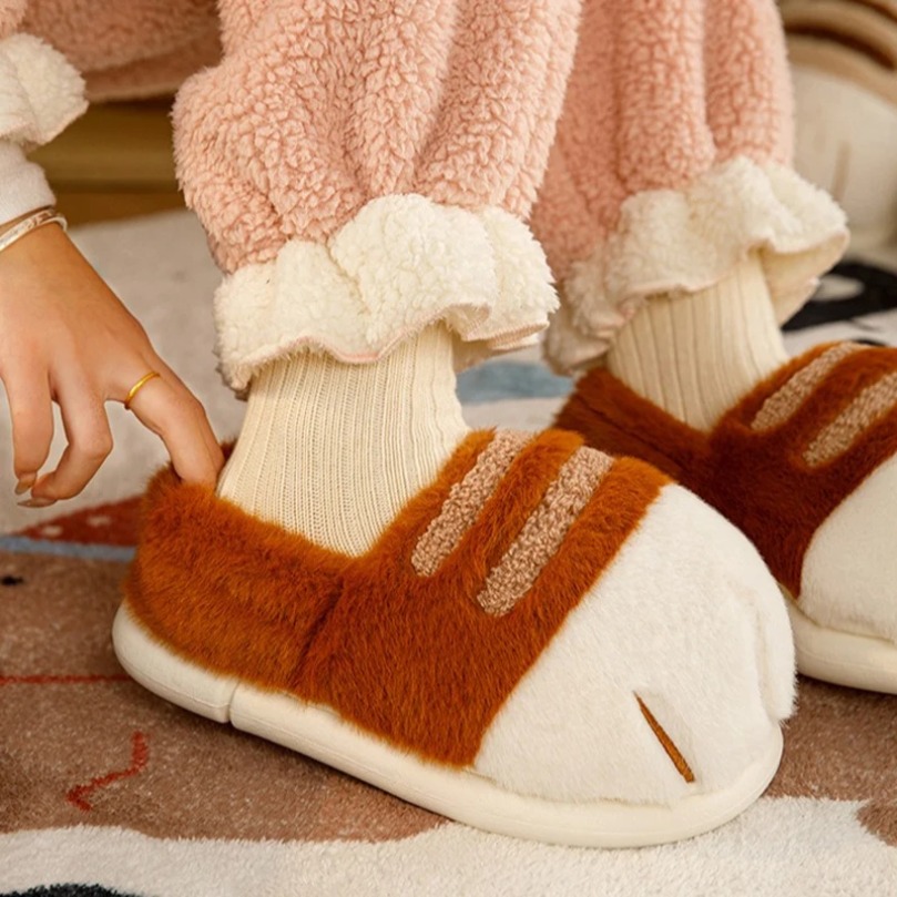 Zapatilla peluda para el hogar - Sneaker Care Set reseña y precio